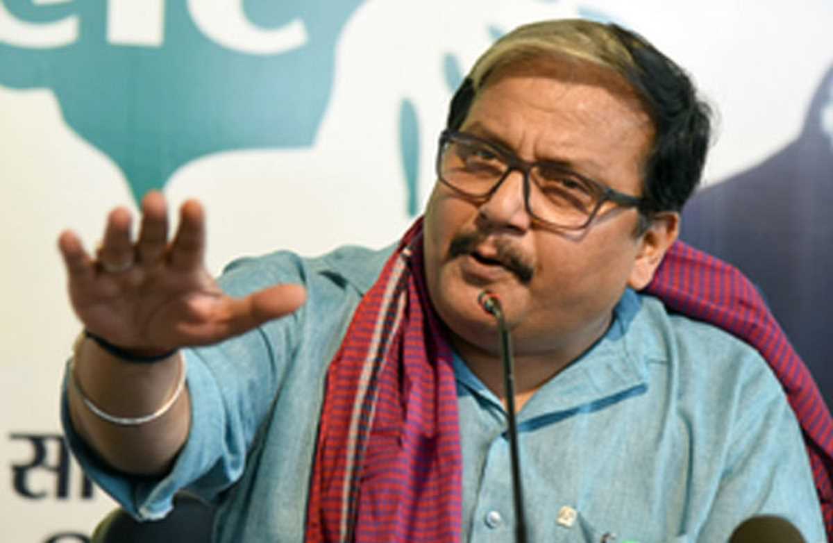 राजद नेता मनोज झा ने मतगणना की धीमी गति को लेकर उठाया सवाल राजद नेता मनोज झा ने मतगणना की धीमी गति को लेकर उठाया सवाल