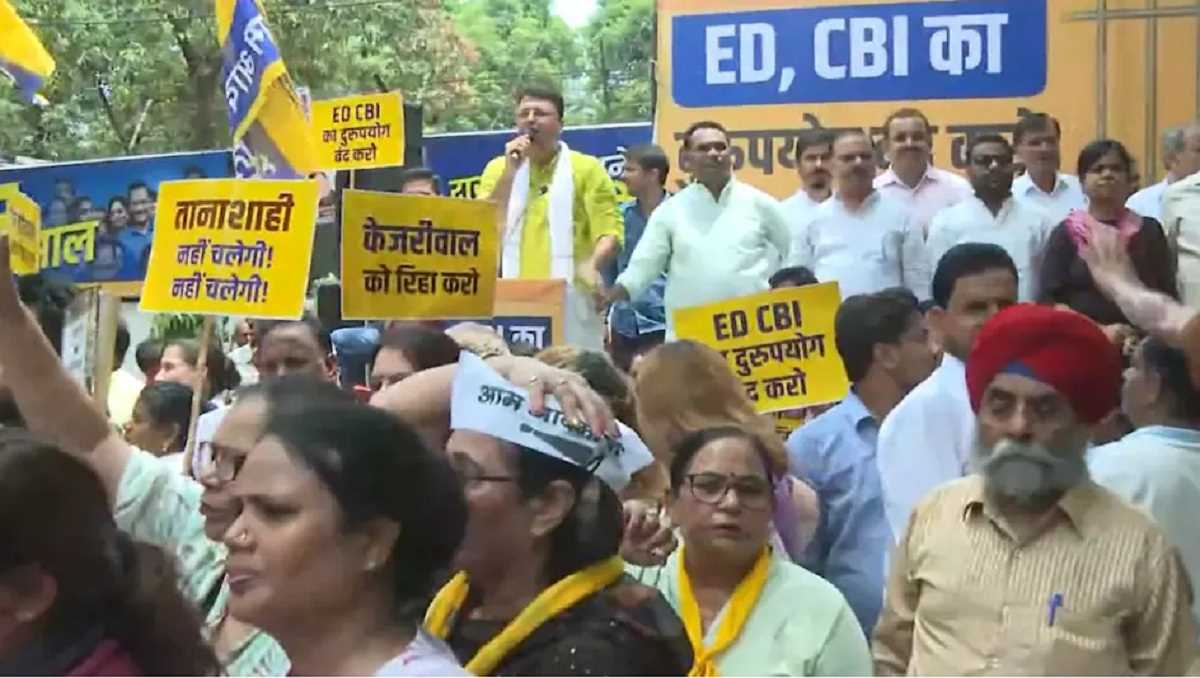 केजरीवाल की गिरफ्तारी के खिलाफ आप का विरोध प्रदर्शन, दिल्ली में बीजेपी हेडक्वार्टर के बाहर भारी फोर्स तैनात