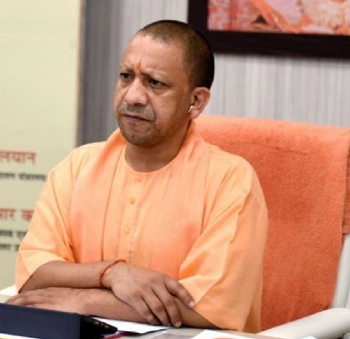 यूपी: CM योगी के खिलाफ दायर रिट याचिका खारिज, हाई कोर्ट ने याची पर लगाया 11 हजार रुपये का जुर्माना यूपी: CM योगी के खिलाफ दायर रिट याचिका खारिज, हाई कोर्ट ने याची पर लगाया 11 हजार रुपये का जुर्माना