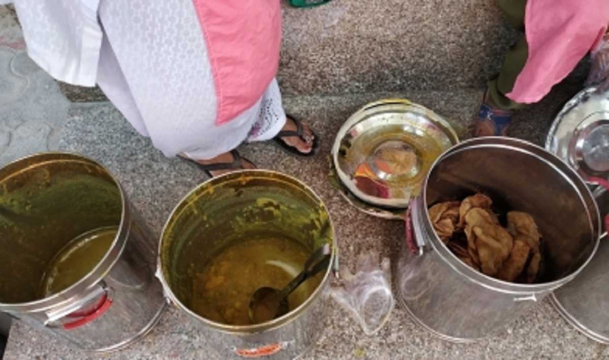 आंध्र प्रदेश: स्कूल में बासी खाना खाने से 25 बच्चे बीमार