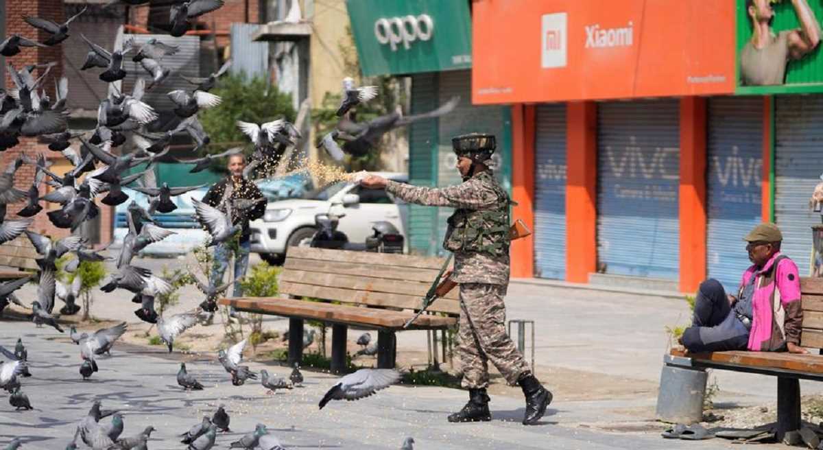 भारत-पाकिस्तान तनाव: अचानक संघर्ष विराम से उठते सवाल