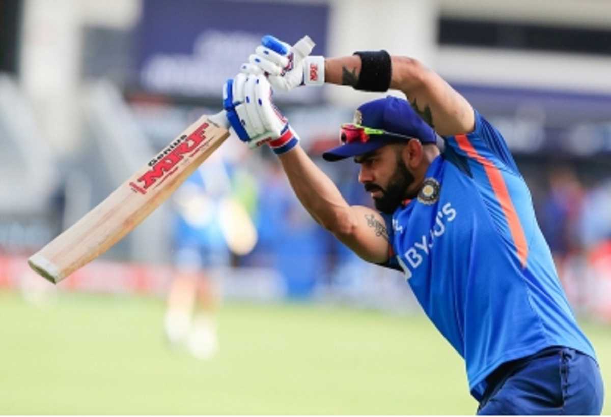 एशिया कप : कोहली ने हांगकांग के खिलाफ मैच से पहले पसीना बहाया