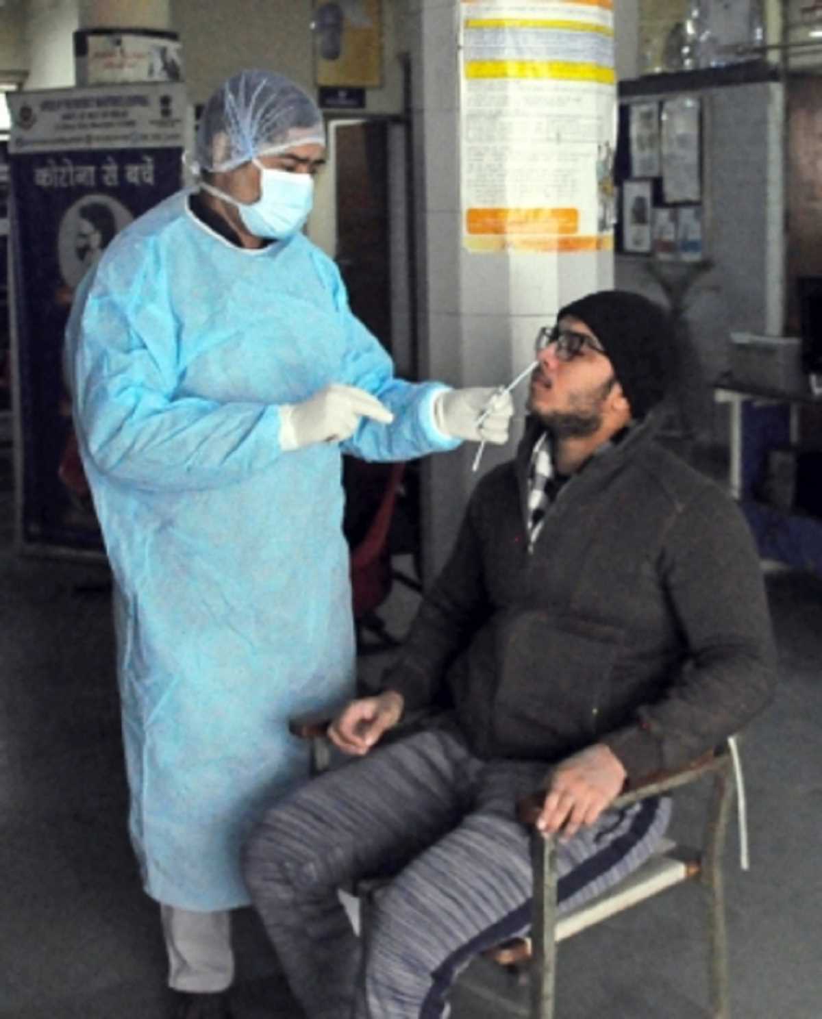 Corona Update: कोरोना का खत्म हुआ खतरा! 24 घंटे में आए महज 121 केस, बीते दिन 50 हजार से ज्यादा