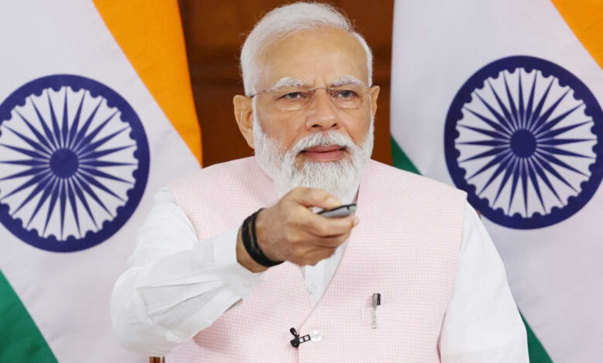 ‘वंदे भारत’ ट्रेन बन गई है देश की गति एवं प्रगति की प्रतीक : मोदी