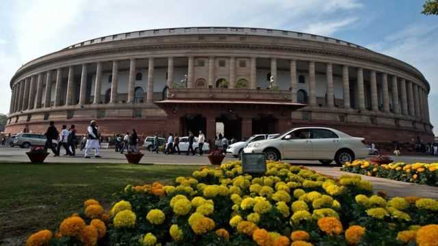 भाजपा ने राज्यसभा सदस्यों को जारी किया व्हिप, सोमवार को कृषि कानूनों की वापसी पर लग सकती है मुहर