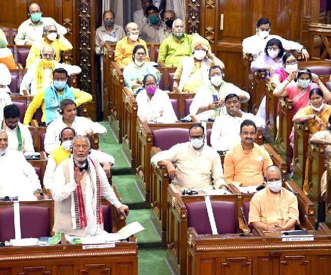 उप्र सरकार का 6.15 लाख करोड़ रुपये का बजट पेश, योगी ने बताया बजट को ‘खुशियों का द्वार’