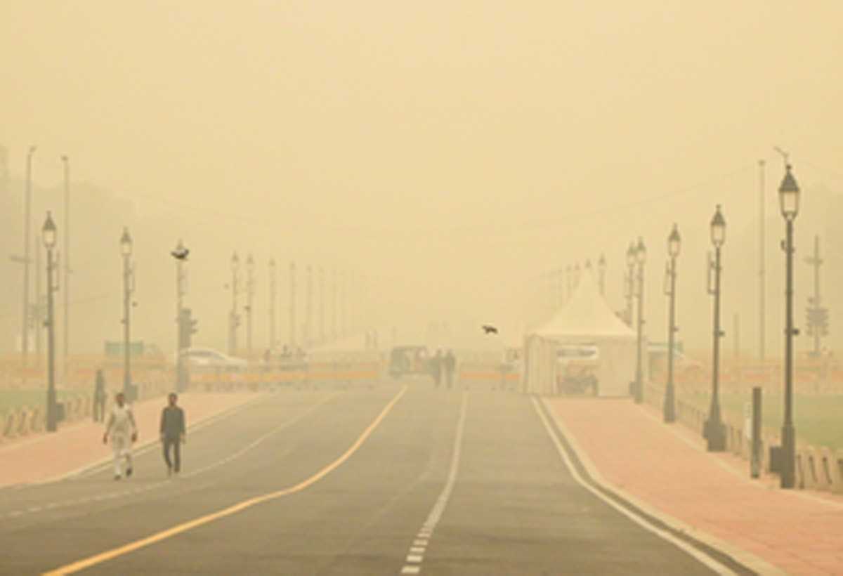 दिल्ली में एक्यूआई गंभीर, कुछ स्टेशन पर मामूली सुधार