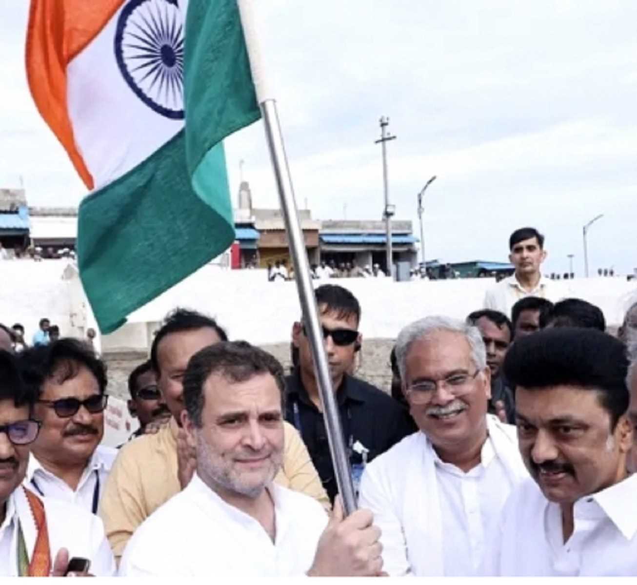 भारत जोड़ो यात्रा की सफलता का जश्न मना रही डीएमके, लोकसभा चुनाव में मिलेगा फायदा! भारत जोड़ो यात्रा की सफलता का जश्न मना रही डीएमके, लोकसभा चुनाव में मिलेगा फायदा!