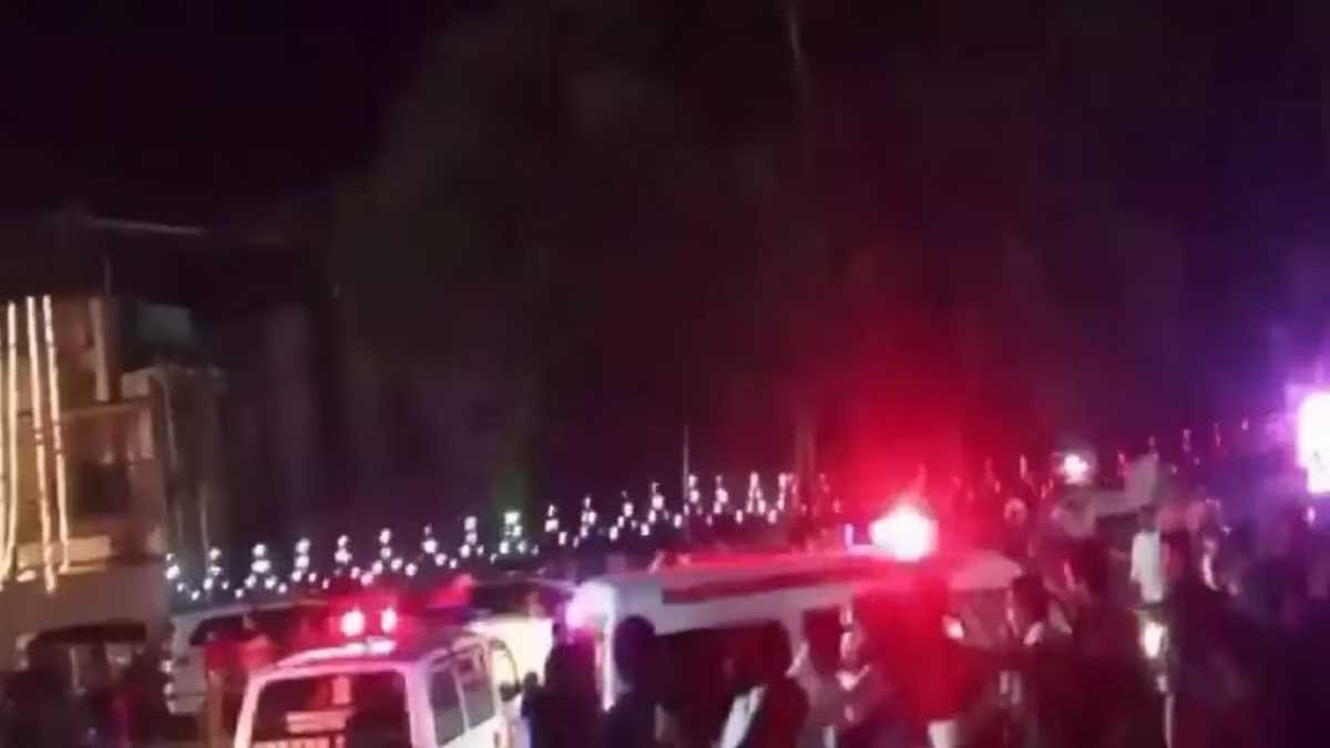 केरल में अस्थायी पुल गिरने से आठ घायल