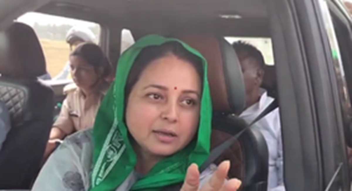 सारण के परसा में रोहिणी आचार्य का रोड शो, कहा-कोई नहीं है टक्कर में