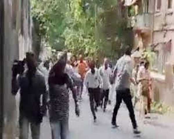 पवार के घर पर हमला : वकील हिरासत में, 100 गिरफ्तार