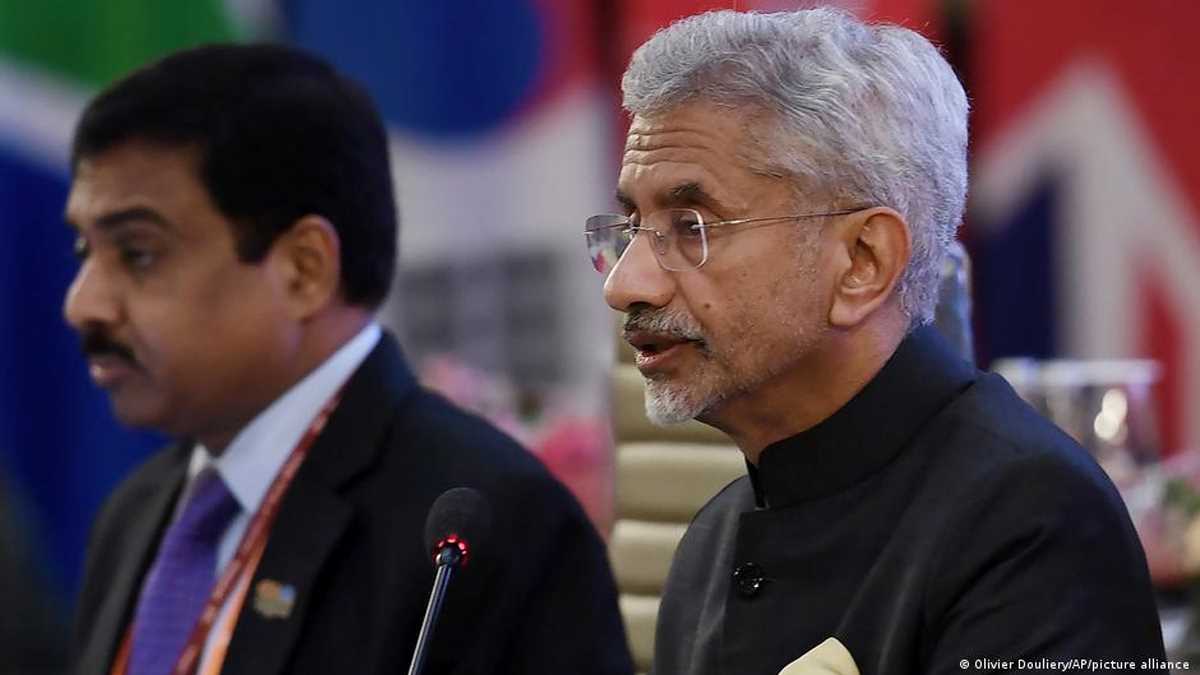 जयशंकर ने चिन गांग से कहा हमारे संबंध सामान्य नहीं