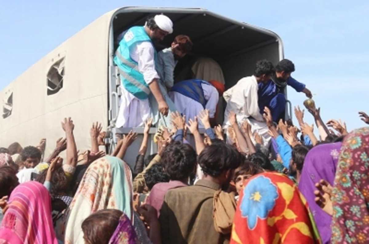 कराची में राशन वितरण के दौरान मची भगदड़ में 11 लोगों की मौत