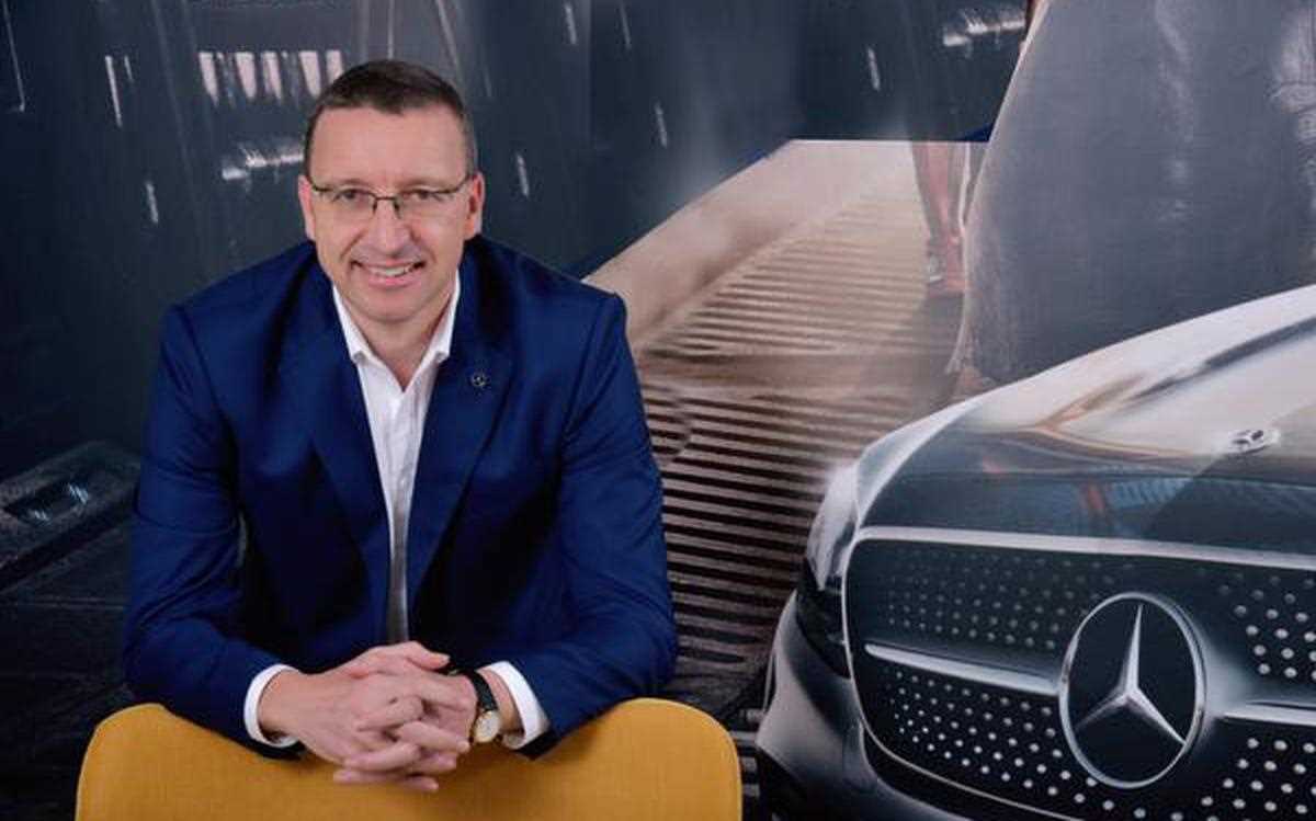 भारत के नए-नए अमीरों पर है मर्सिडीज की नजर, कार के लिए छह महीने तक का इंतजार भारत के नए-नए अमीरों पर है मर्सिडीज की नजर, कार के लिए छह महीने तक का इंतजार