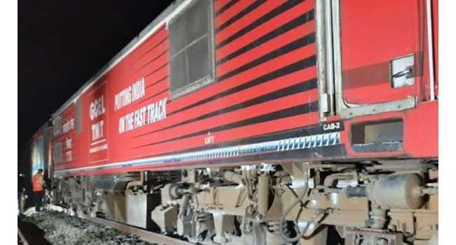 ओडिशा में ट्रेन की चपेट में आकर हाथी की मौत, ट्रेन पटरी से उतरी