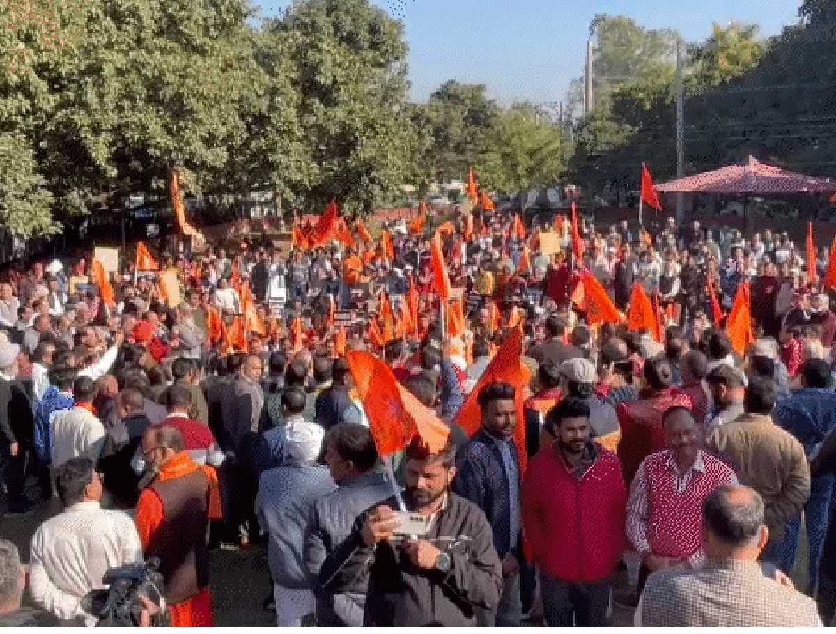 हरियाणा : बांग्लादेश में हिंदुओं पर अत्याचार के खिलाफ पंचकूला में विरोध प्रदर्शन