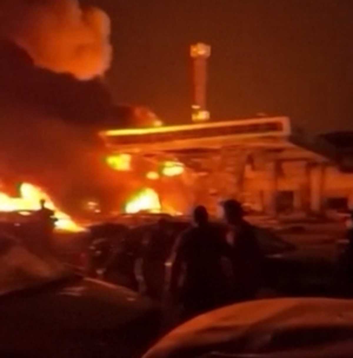 रूस में पेट्रोल पंप पर आग लगने से 12 की मौत