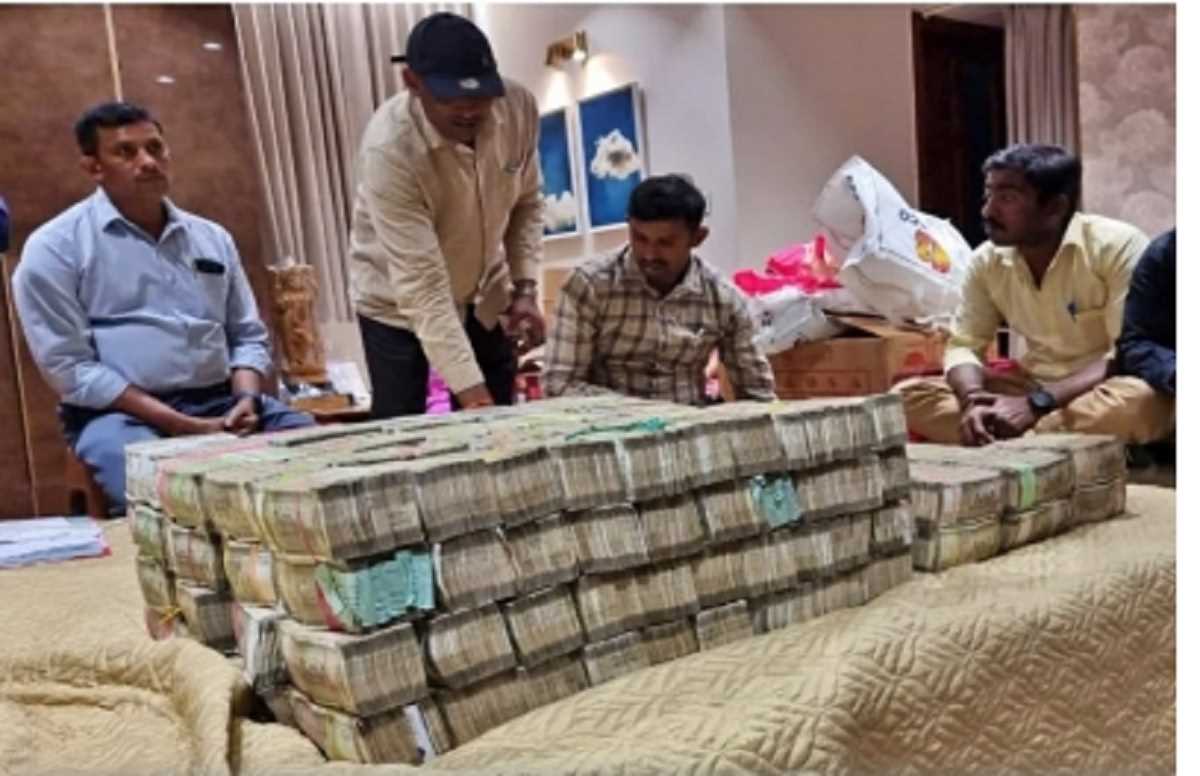 कर्नाटक में बीजेपी विधायक के बेटे को 14 दिन की न्यायिक हिरासत में भेजा कर्नाटक में बीजेपी विधायक के बेटे को 14 दिन की न्यायिक हिरासत में भेजा