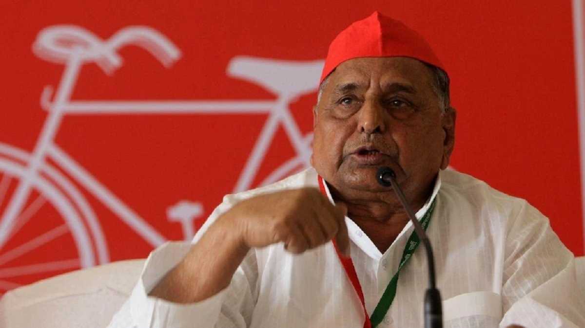 मुलायम की जयंती पर रामगोपाल ने दी श्रद्धांजलि, बोले दो सीटों पर जनता ने नहीं, पुलिस ने डाला वोट