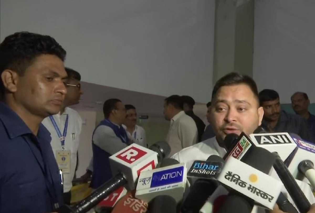 बिहार को मिले विशेष राज्य का दर्जा- उपमुख्यमंत्री तेजस्वी यादव बिहार को मिले विशेष राज्य का दर्जा- उपमुख्यमंत्री तेजस्वी यादव