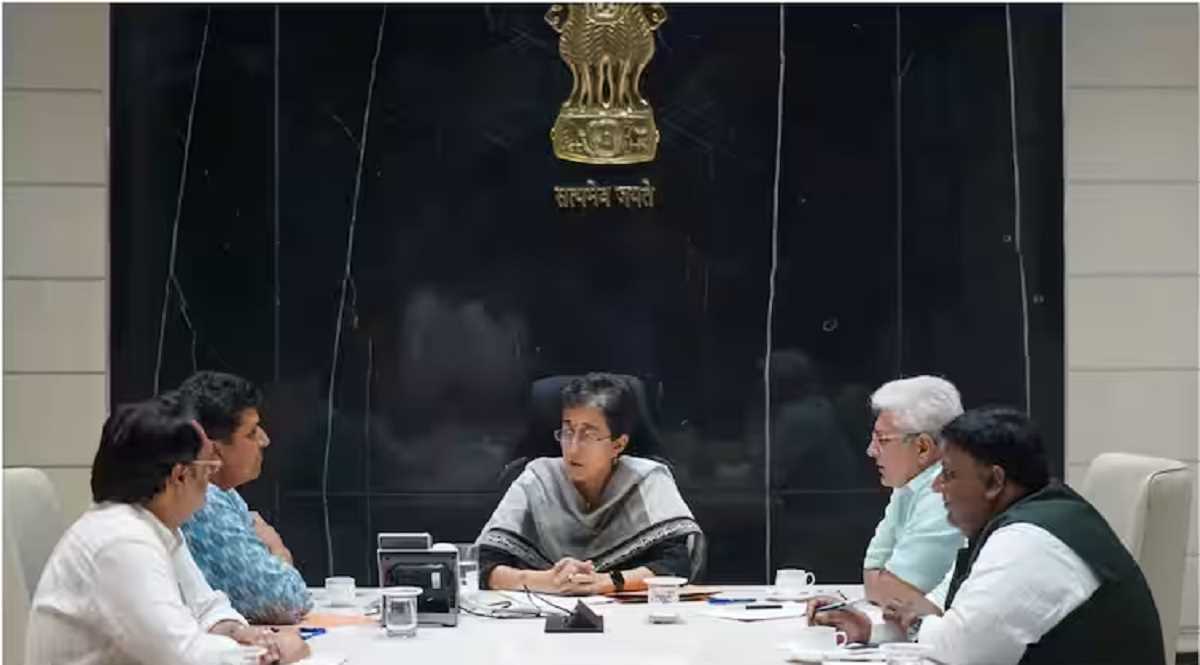 दिल्ली कैबिनेट की 10,000 बस मार्शल्स को बहाल करने की सिफारिश दिल्ली कैबिनेट की 10,000 बस मार्शल्स को बहाल करने की सिफारिश