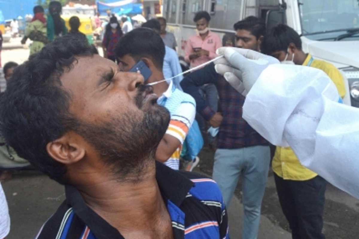 देश में कोरोना के आए 4043 नए मामले, 24 घंटे में 15 की गई जान