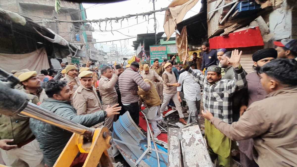 अजमेर : दरगाह क्षेत्र में अतिक्रमण के खिलाफ निगम की बड़ी कार्रवाई