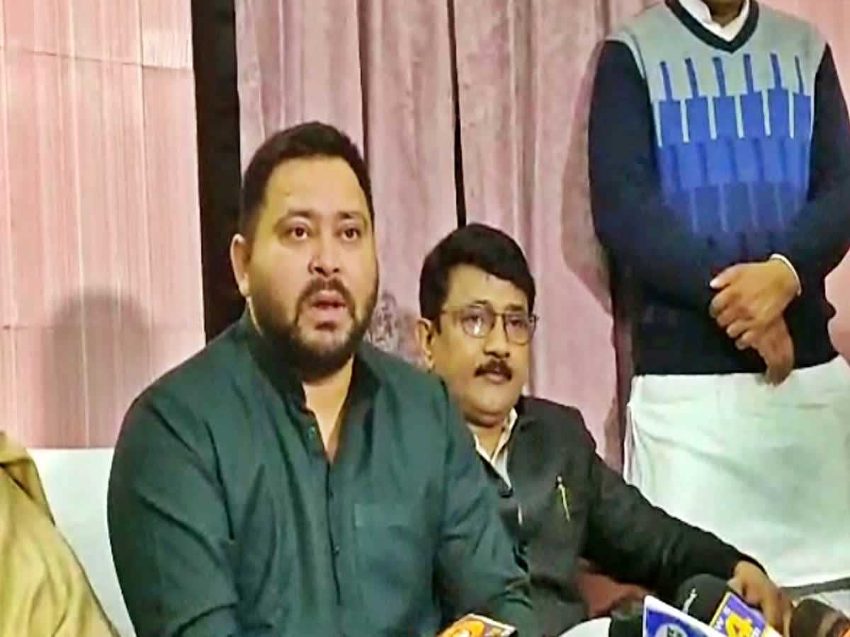 हम लोग गांधी मैदान में नियुक्ति पत्र बांटते थे, अब लाठीचार्ज होता है : तेजस्वी यादव