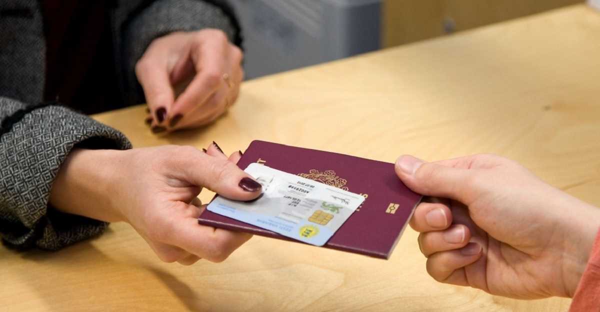 पाकिस्तान डिजिटल पहचान पत्र के बिना सेवाओं से वंचित हो रहे लोग पाकिस्तान डिजिटल पहचान पत्र के बिना सेवाओं से वंचित हो रहे लोग