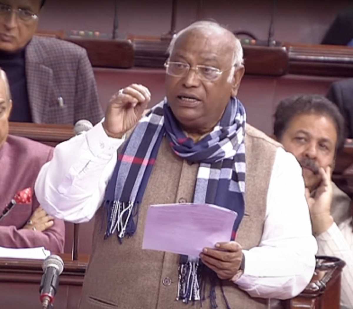 चीनी अतिक्रमण पर चर्चा से इनकार के बाद विपक्ष ने राज्यसभा से किया वॉक आउट