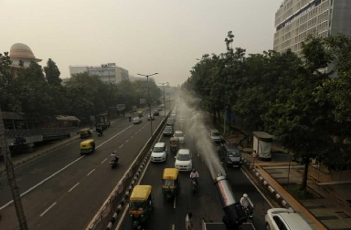 Delhi Pollution Live Updates: दिल्ली में ‘बेहद खराब’ श्रेणी में वायु गुणवत्ता, न्यूनतम तापमान औसत से 3 डिग्री ऊपर दर्ज