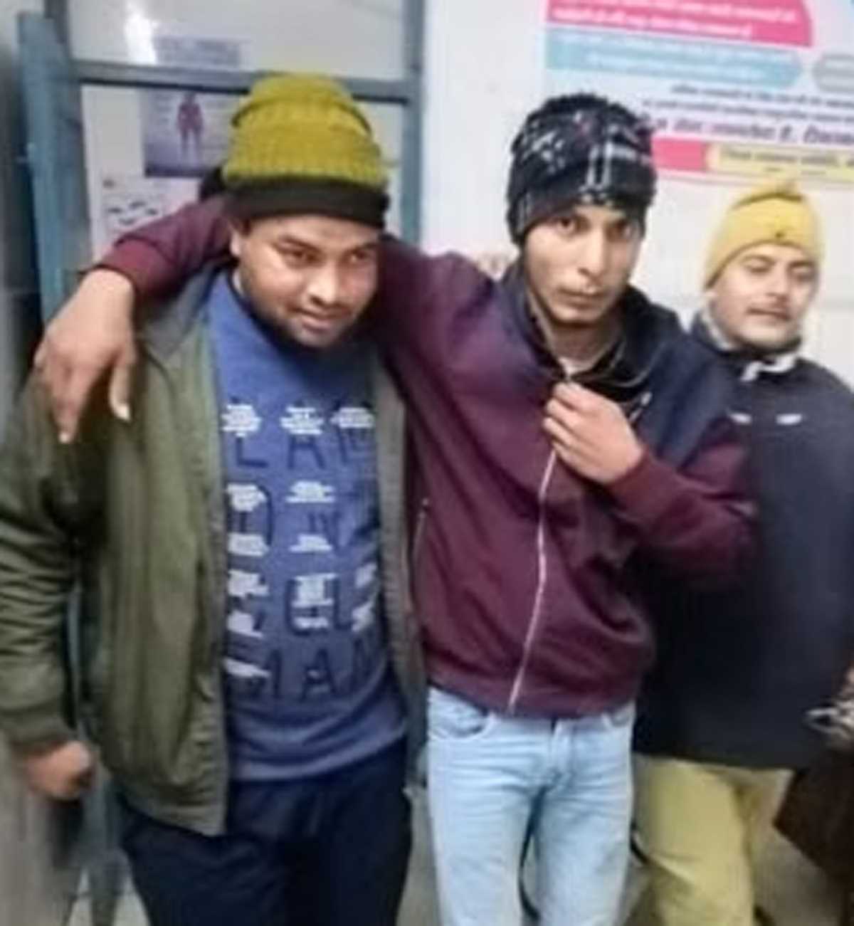 मेरठ पुलिस ने मुठभेड़ के बाद 25-25 हजार के दो इनामी बदमाशों को दबोचा