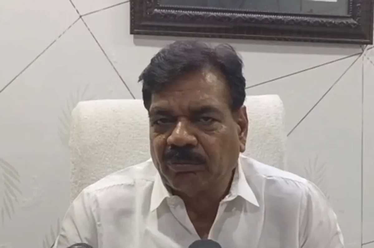 जबलपुर : फ्लाईओवर निर्माण में देरी पर कांग्रेस विधायक की याचिका पर सुनवाई, कोर्ट ने केंद्र सरकार को भेजा नोटिस जबलपुर : फ्लाईओवर निर्माण में देरी पर कांग्रेस विधायक की याचिका पर सुनवाई, कोर्ट ने केंद्र सरकार को भेजा नोटिस