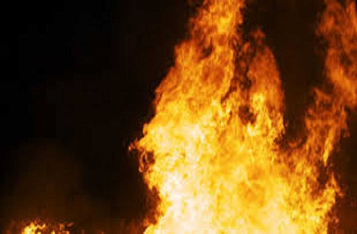 महाराष्ट्र रोडवेज की बस में आग, यात्री सुरक्षित महाराष्ट्र रोडवेज की बस में आग, यात्री सुरक्षित