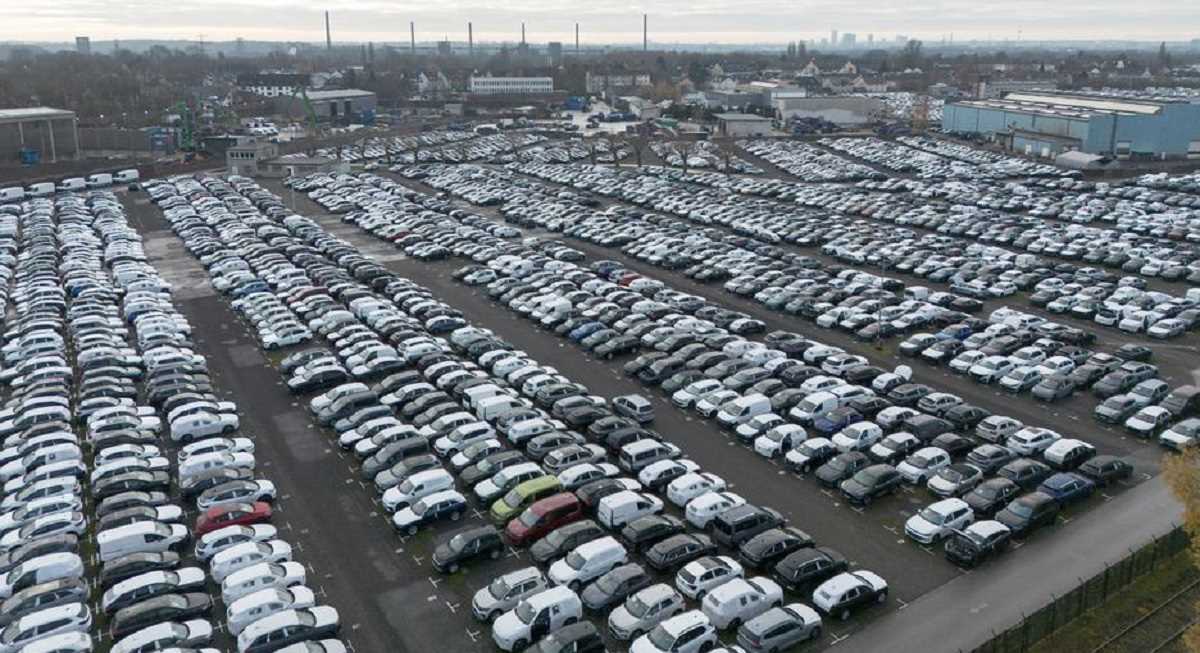 अमेरिका को ज्यादा सामान बेच कर चिंता में पड़ा जर्मनी