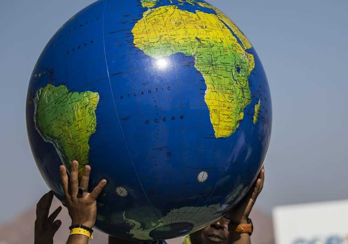 समझौते की आस में एक दिन और खिंचा जलवायु सम्मेलन