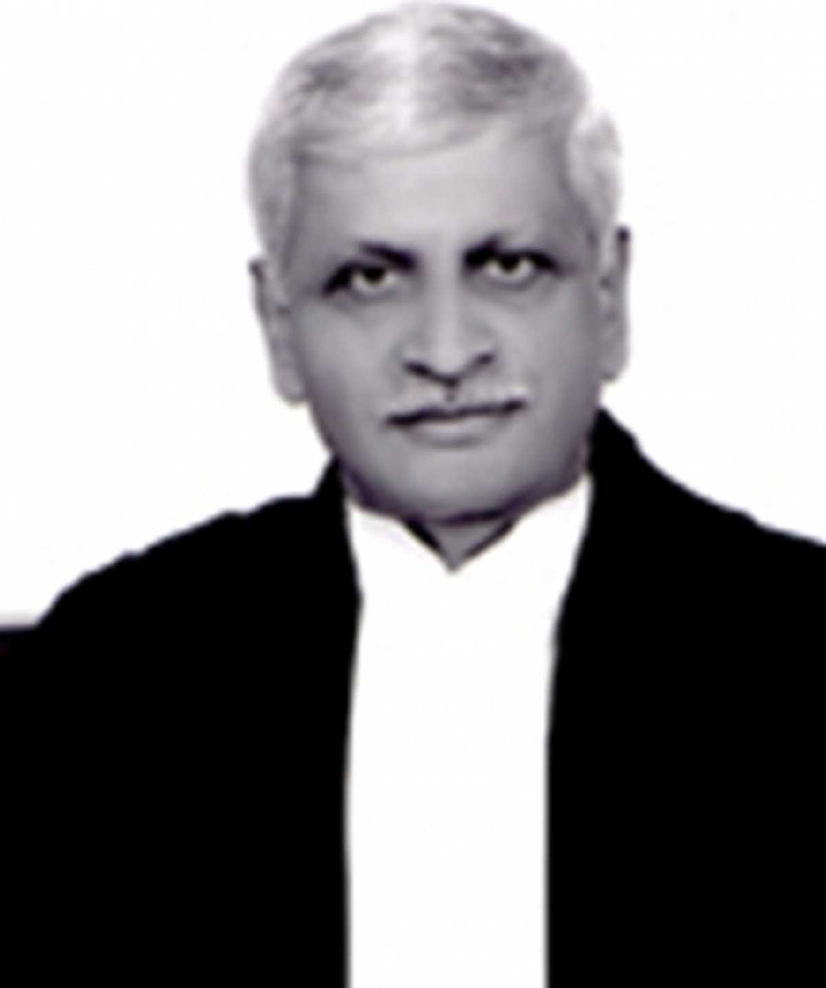 केंद्र ने मुख्य न्यायाधीश यूयू ललित से अपने उत्तराधिकारी का मांगा नाम