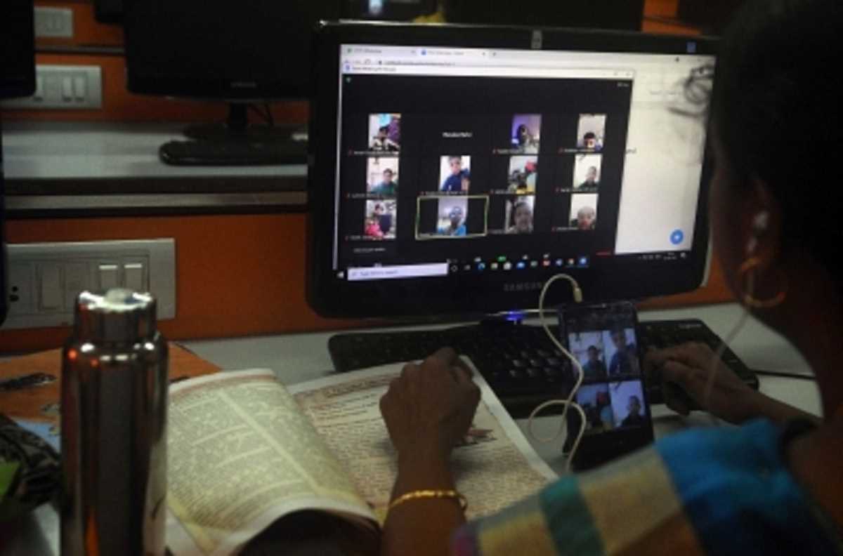 माध्यमिक शिक्षा विभाग यूपी सरकार शिक्षकों को प्रदान करेगी ऑनलाइन अंग्रेजी प्रशिक्षण