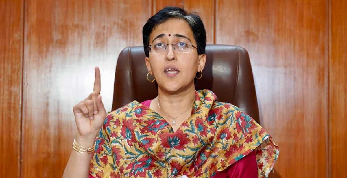 प्राइवेट स्कूल फीस पर गुपचुप कानून ला रही दिल्ली की भाजपा सरकार: आप