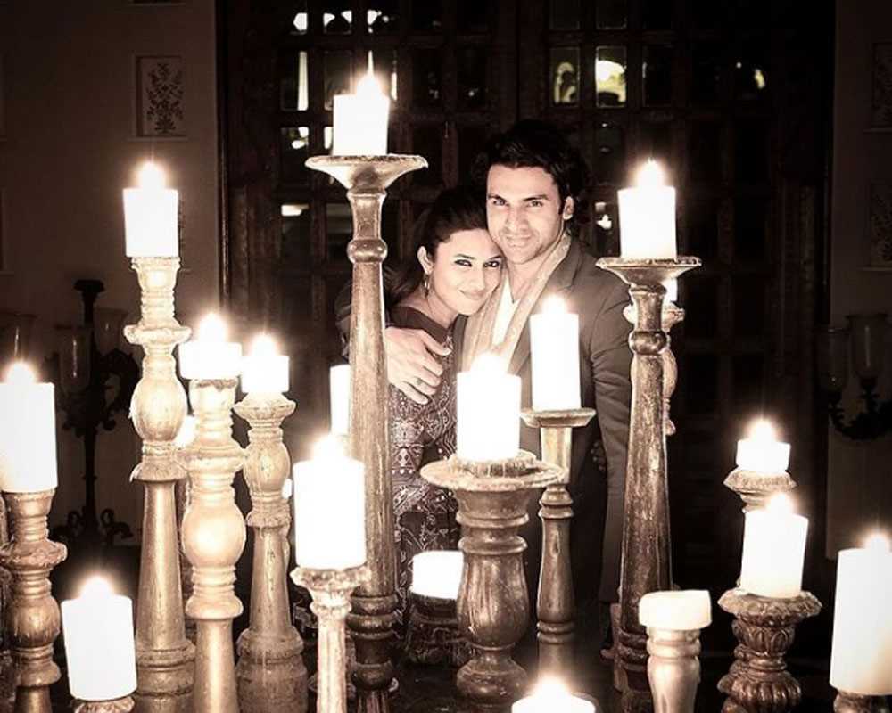 दिव्यांका त्रिपाठी और विवेक दहिया ने मनाई सगाई की सालगिरह