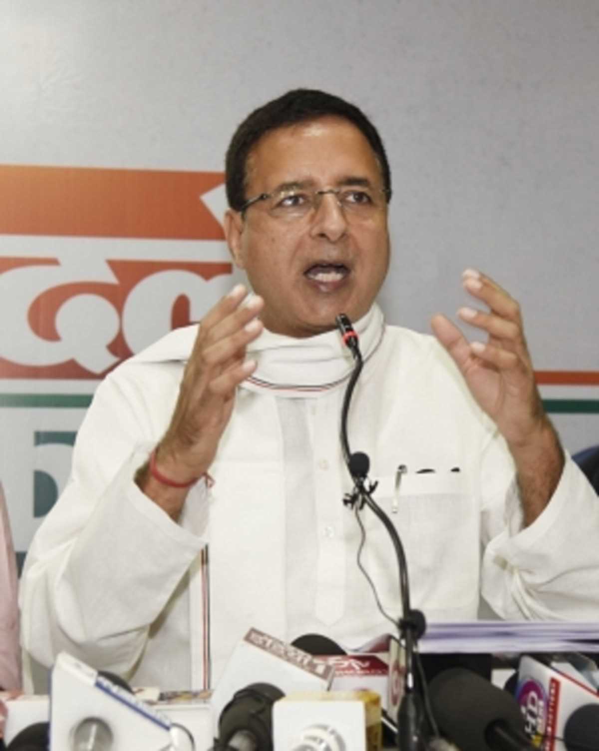 जरकीहोली के हिंदू शब्द को फारसी बताने के बाद डैमेज कंट्रोल में जुटी कर्नाटक कांग्रेस