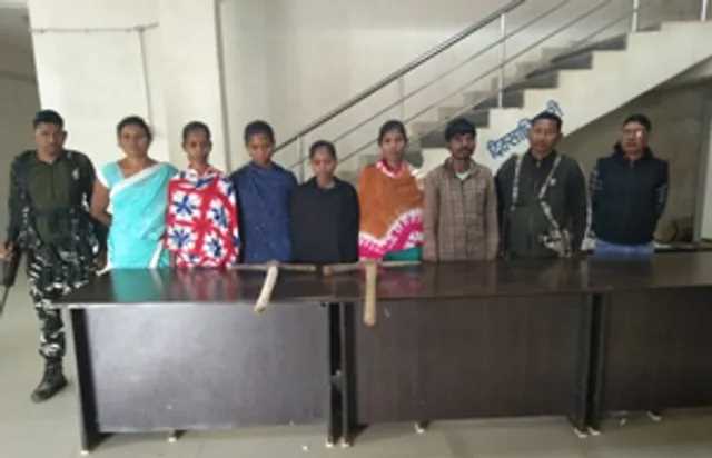 बीजापुर : सुरक्षाबलों ने 36 लाख के इनामी 14 नक्सलियों को किया गिरफ्तार, सामान भी बरामद