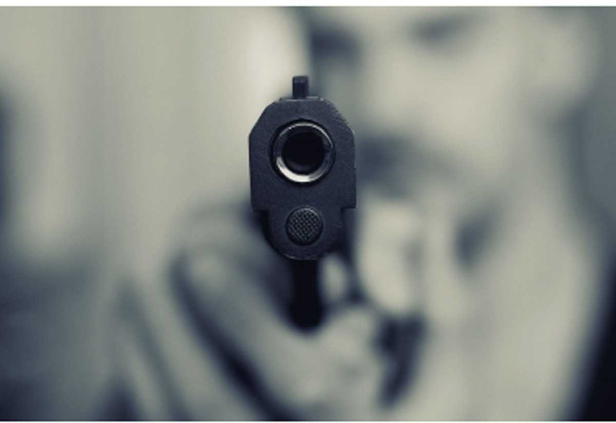 जम्मू-कश्मीर के शोपियां में आतंकियों ने कश्मीरी पंडित की गोली मारकर हत्या की