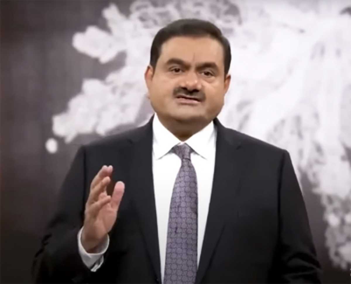 संकट के साल में भी चमका अदाणी ग्रुप