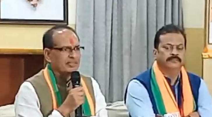 झारखंड की गठबंधन सरकार ने सभी वर्गों को ठगा है : शिवराज