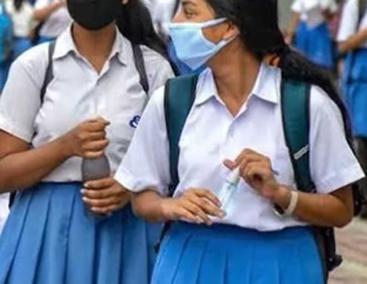 गुजरात : सार्वजनिक अवकाश मानदंडों का उल्लंघन करने पर राजकोट में 9 स्कूलों को नोटिस