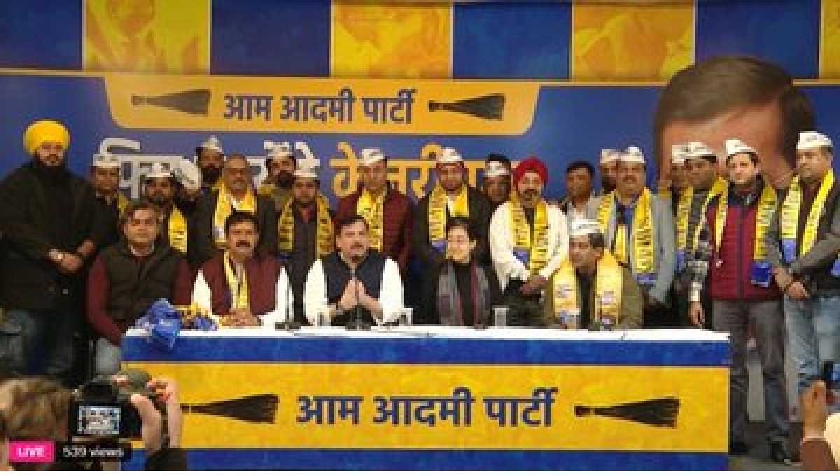 समाजसेवी महावीर बसोया ने पूरी टीम के साथ ज्वाइन की आम आदमी पार्टी