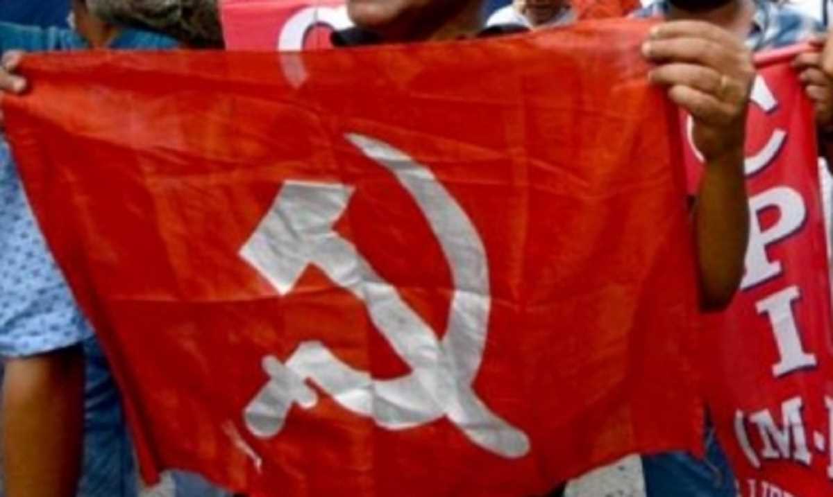 केरल सीपीएम और गवर्नर के बीच लड़ाई तेज