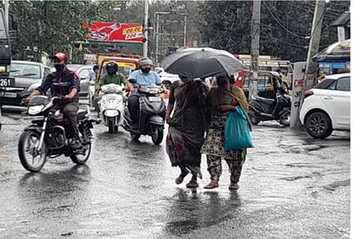 जम्मू-कश्मीर : बारिश के बाद गर्मी से राहत, और वर्षा के आसार