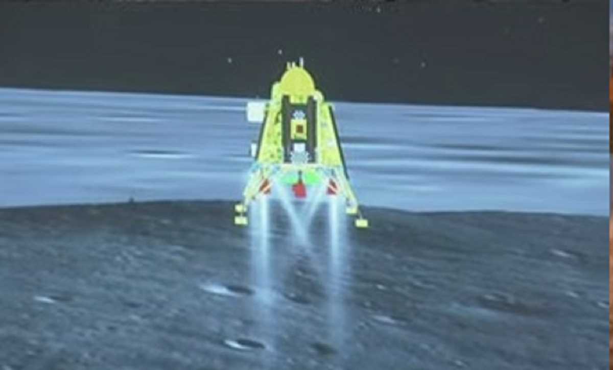 इसरो ने रचा इतिहास, चांद पर पहुंचा भारत इसरो ने रचा इतिहास, चांद पर पहुंचा भारत